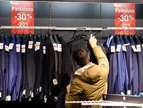 Les derniers soldes d'été de six semaines commencent mercredi