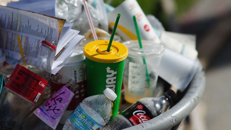 Le gouvernement veut tendre vers 100% de plastiques recyclés en 2025.