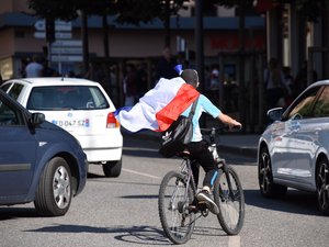 Rodez : concert de klaxons après la victoire de la France face à l'Uruguay