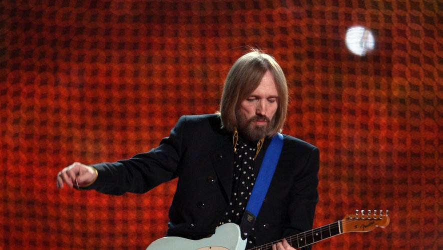 "Keep A Little Soul" vient accompagnée d'une vidéo réalisée avec des images de concert et des archives personnelles de Tom Petty.