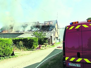 MontbazensUn bâtiment agricoledétruit par un incendie