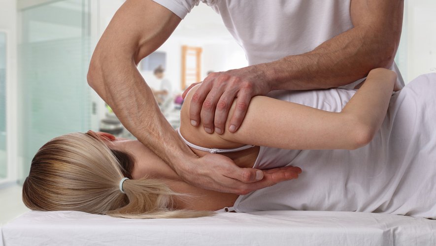 Le nombre de masseurs-kinésithérapeutes, déjà en forte hausse depuis le début du siècle, devrait bondir de 57% d'ici 2040, "soit bien plus que les besoins de soins", prévient la Drees dans une étude publiée mardi.