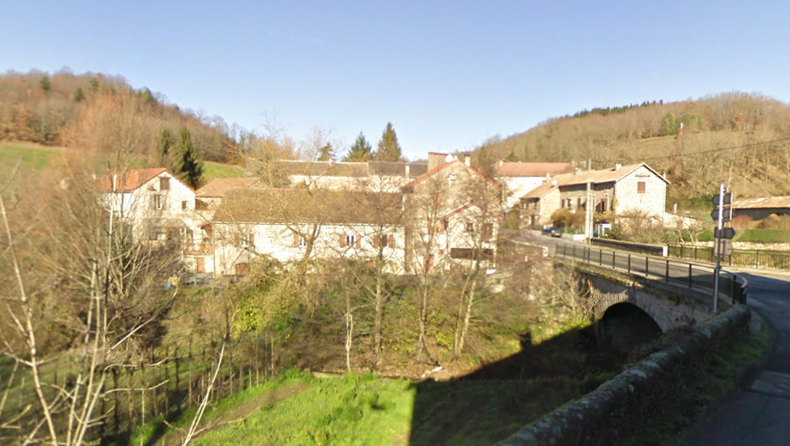 Trois cyclistes percutés par une voiture dans le Sud-Aveyron