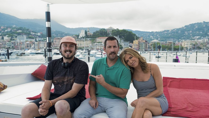 Adam Sandler (au milieu) et Jennifer Aniston (à droite) se sont déjà donnés la réplique dans la comédie romantique "Le Mytho - Just Go With It".