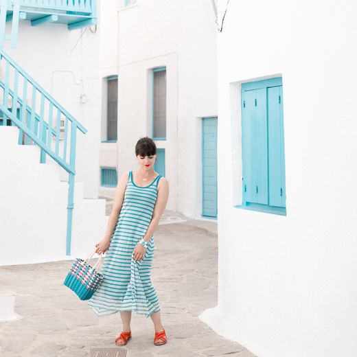Pauline Privez de "Pauline Fashion Blog" révèle ses astuces pour profiter des bienfaits des vacances tout en se protégeant des méfaits du soleil.