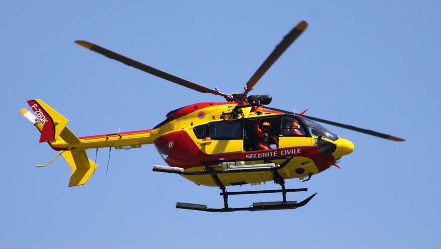 "Dragon 34", l'hélicoptère de la sécurité civile de l'Hérault est intervenu en Aveyron ce vendredi.