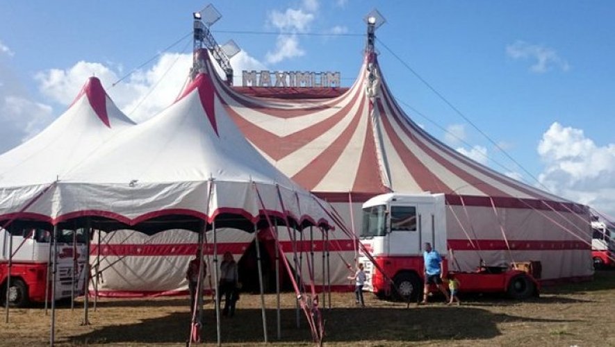 Villefranche-de-Rouergue : un acrobate du cirque Maximum se tue en pleine représentation