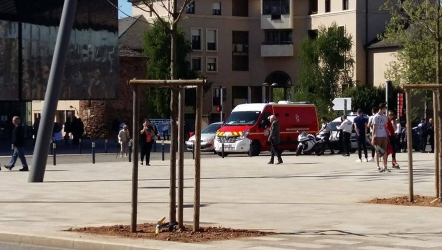 Rodez : une dame renversée par une voiture devant le bureau de vote