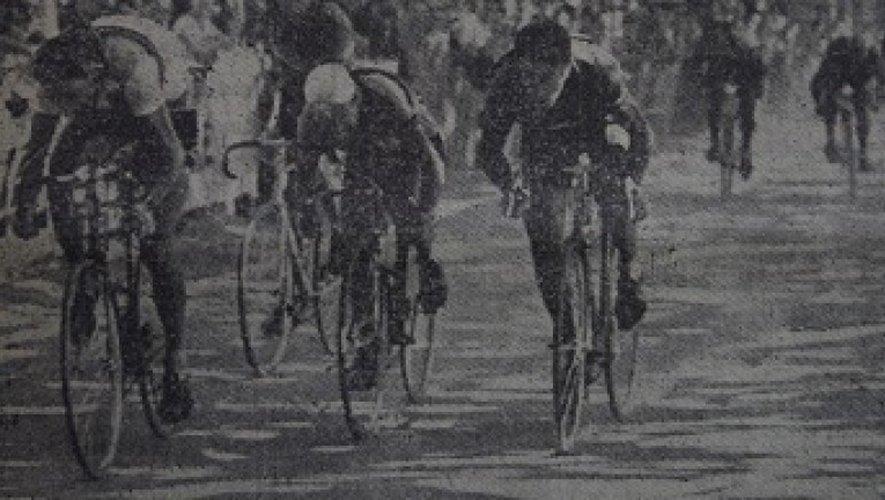«Au Parc de la Victoire Kubler règle au sprint, Bobet, Ockers, Geminiani», titrait le Rouergue Républicain. 