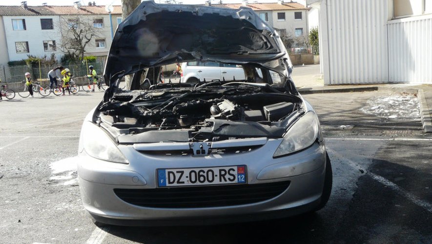 Une nouvelle voiture part en fumée à Onet-le-Château