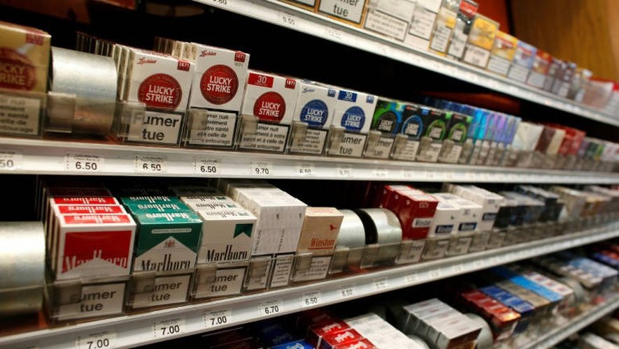 Hausse du prix du tabac : provoquer une «prise de conscience» chez les fumeurs 