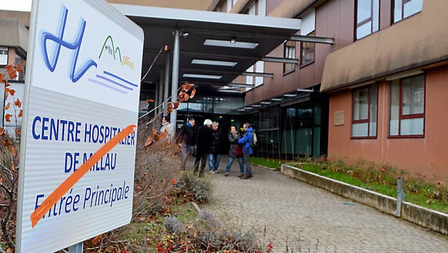 Les «marcheurs» protestent contre la dégradation des conditions de travail à l’hôpital de Millau.