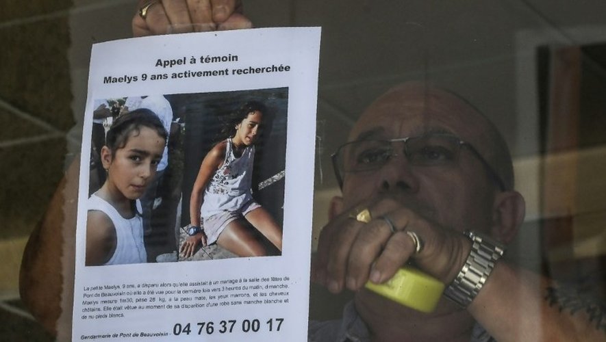 Des affichettes pour retrouver Maëlys De Araujo, une fillette de 9 ans disparue dans la nuit de samedi à dimanche lors d’un mariage à Pont-de-Beauvoisin, le 28 août 2017