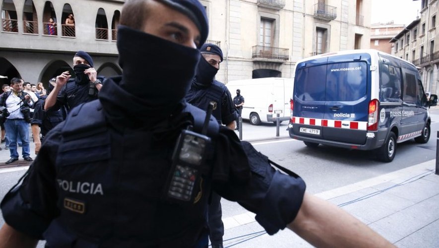 Espagne : la traque se poursuit pour retrouver l'un des derniers membres de la cellule jihadiste 