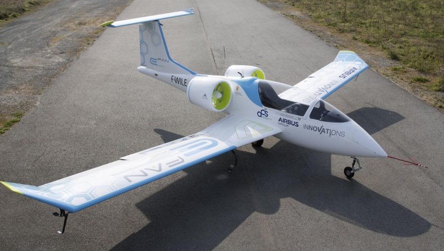 Le E-Fan d’Airbus a été le premier avion électrique à traverser la Manche en 40 minutes. C’était en 2015. 