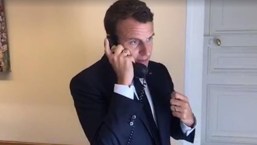 Emmanuel Macron, ce vendredi matin, en conversation téléphonique avec une Ruthénoise...