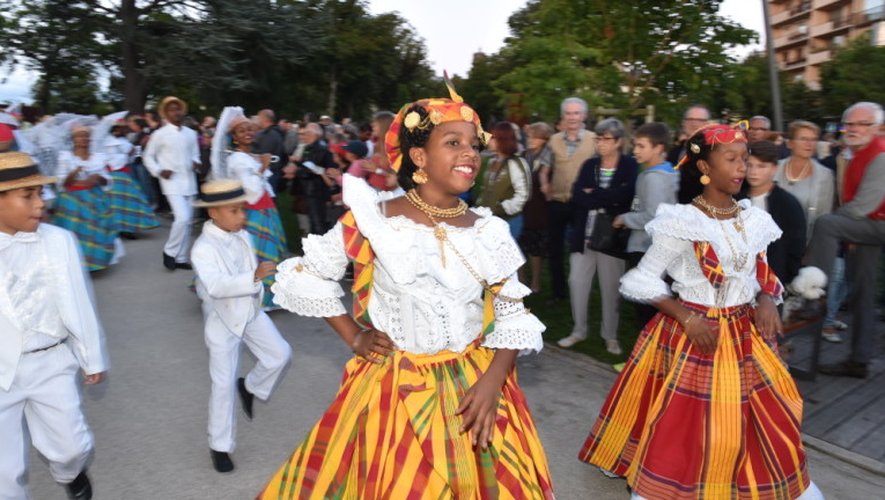 EN VIDEO et EN IMAGES. Revivez le défilé inaugural du 62e Festival folklorique international du Rouergue à Rodez