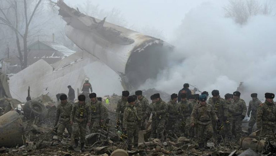 Crash d'un avion-cargo turc sur des habitations le 16 janvier 2017 près de l'aéroport de Bichkek, au Kirghizstan