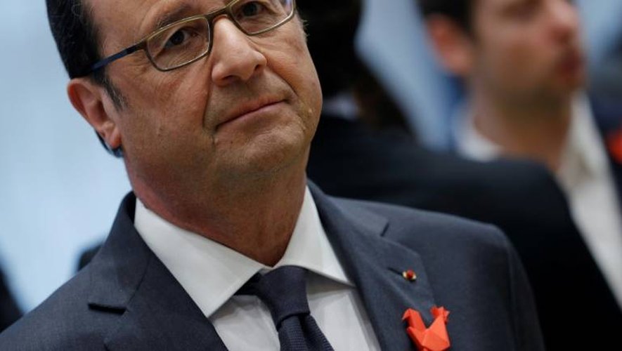 Le président français François Hollande à Paris, le 16 janvier 2016