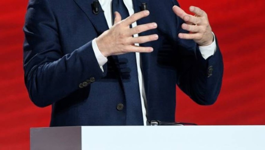 Benoit Hamon lors du deuxième débat télévisé de la primaire du PS et de ses alliés, le 15 janvier 2017, à Paris.