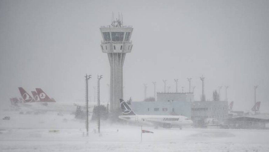L'aéroport Ataturk international d'Istanbul sous la neige, le 7 janvier 2017