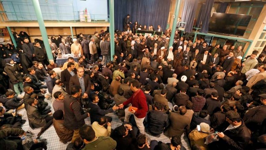 Un rassemblement des partisans de l'ayatollah Rafsandjani autour de son cerceuil, le 8 janvier 2017 à Téhéran,