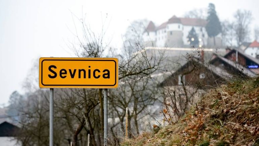 Une route menant à Sevnica, en SLovénie, ville natale de la nouvelle première dame des Etats-Unis Melania Trump, le 20 décembre 2016
