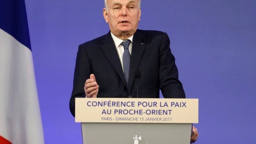 Le ministre français des Affaires étrangères Jean-Marc Ayrault à l'ouverture de la réunion sur le conflit israélo-palestinien le 15 janvier 2017 à Paris