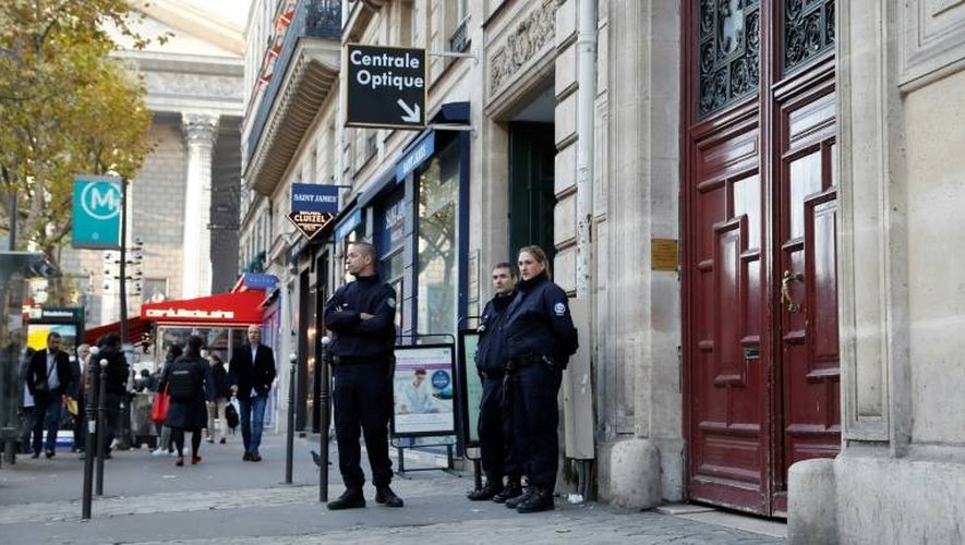Vue en date du 3 octobre 2016 de l'entrée de la résidence hôtellière rue Tronchet à Paris où Kim Kardashian a été braquée