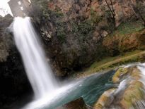 Salles-la-Source : la cascade turbine à nouveau et crée encore des remous