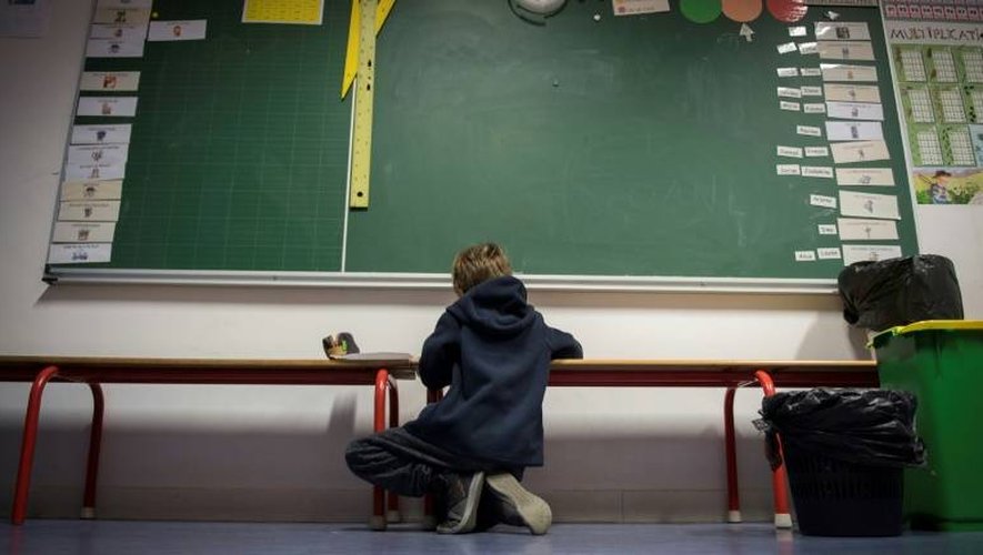 Un élève de CE1 d'une école publique du XXe arrondissement où on étudie selon la pédagogie Freinet, le 12 décembre 2016 à Paris