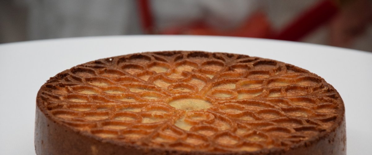 Decouvrez La Mandarelle Le Gateau Qui Souhaite Devenir L Embleme De Rodez Centrepresseaveyron Fr Decouvrez La Mandarelle Le Gateau Qui Souhaite Devenir L Embleme De Rodez Centrepresseaveyron Fr