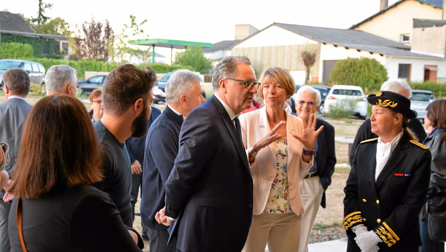 À Naucelle, accueilli parla députée Anne Blancet la préfète Catherinede La Robertie, Richard Ferrand a visité Terre Ségala.