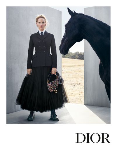 Jennifer Lawrence incarne la collection Croisière 2019 de Dior.