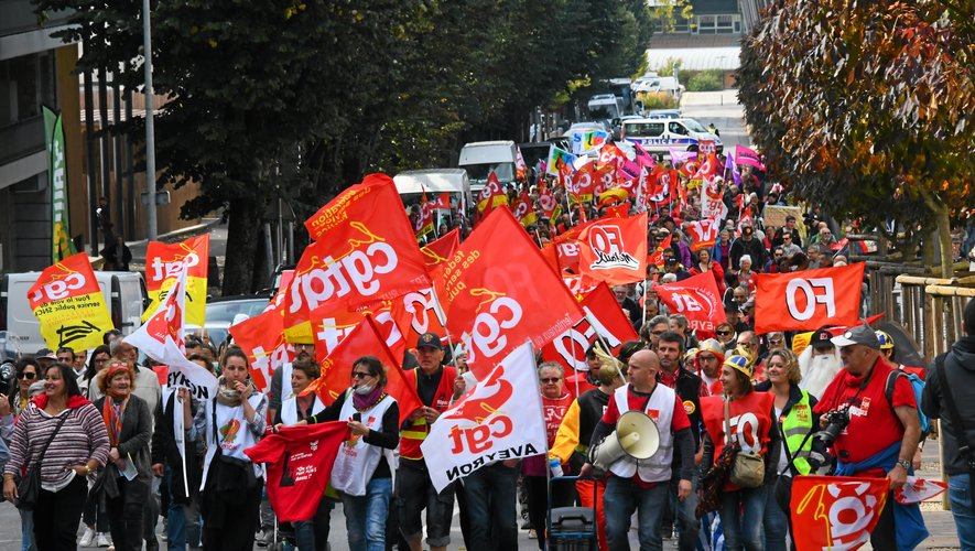 Rodez : 1 500 manifestants s'opposent à la politique sociale d'Emmanuel Macron
