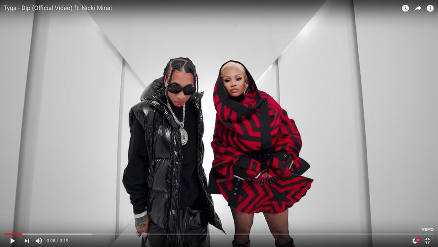 Tyga dans son nouveau clip "Dip" aux côtés de Nicki Minaj.