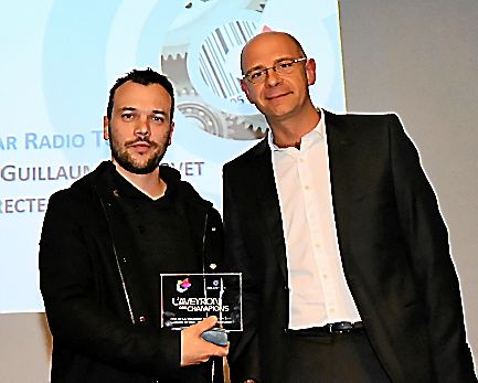 Création - transmission. Laussel et Fau. La célèbre menuiserie est dotée d’un solide sens du challenge. Elle est représenté par Bastien Turlan. Prix remis par Guillaume Charvet de Radio Totem.