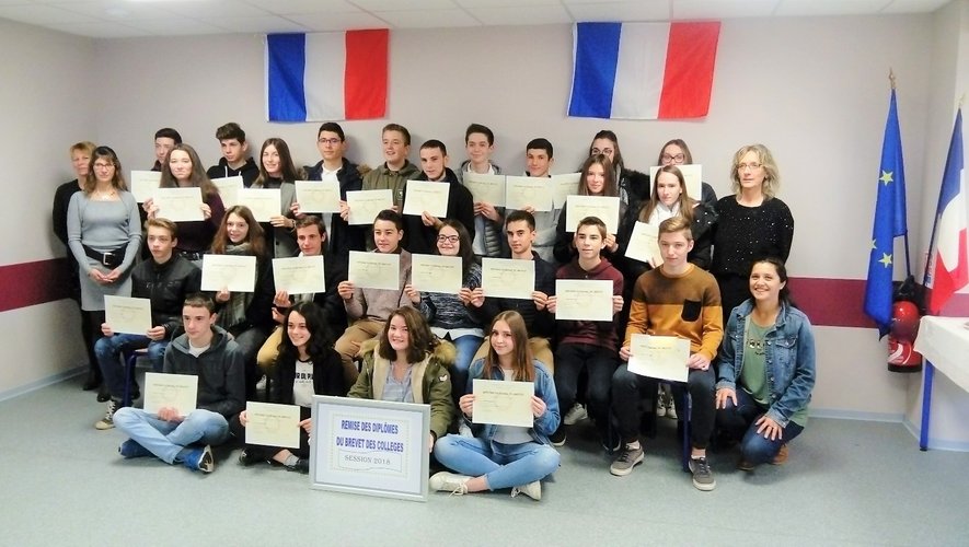 Brevet : vingt-cinq diplômés au collège des Monts et lacs