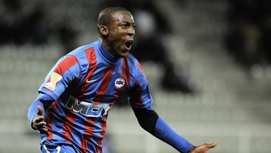 Livio Nabab (ici sous les couleurs de Caen), qui a évolué en Ligue 1 et en Ligue 2, avec le club normand, Auxerre et Orléans, entre autres, est venu renforcer l’attaque du FBBP 01 à l’intersaison.