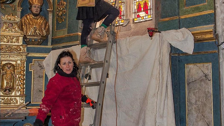 La restauration des vitraux est entreprise à Saint-Austremoine
