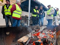 Les gilets jaunes aveyronnais promettent de poursuivre le mouvement.