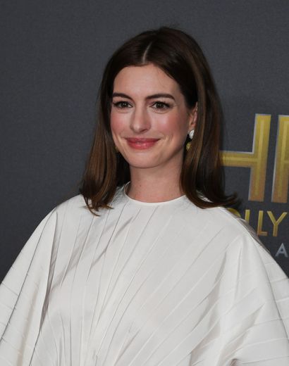 Anne Hathaway participera à la nouvelle série d'Amazon Prime Video baptisée "Modern Love" aux côtés de Tina Fey et Dev Patel.