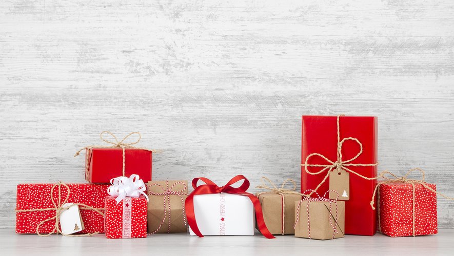 A Noël, 51% des Français envisageraient de limiter les cadeaux et 32% pensent même ne pas en offrir du tout.