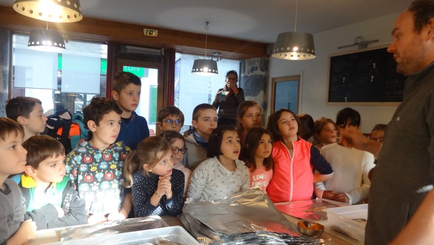 Les élèves de l’école Michel-Molhérat ont joué les petits chefs cuisiniers