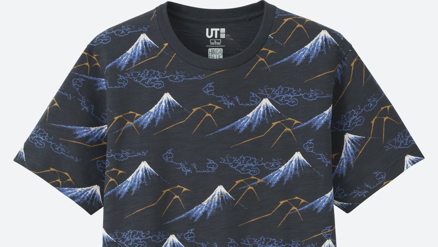 La marque Uniqlo rend hommage à l'art japonais avec la collection "Hokusai Blue".
