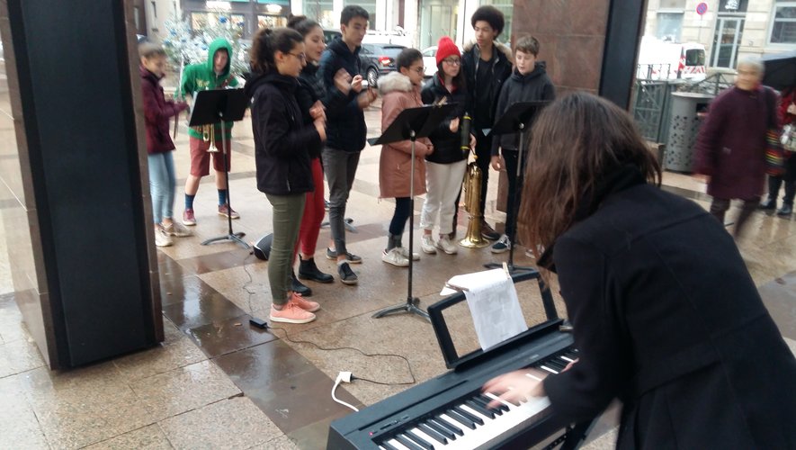 Les élèves du conservatoire pour une nouvelle version de "Chantons sous la pluie!"