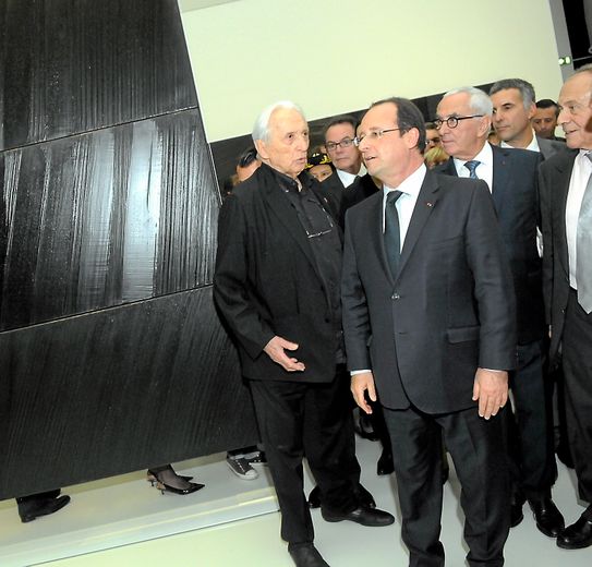 Pierre Soulages, un siècle. Inauguration de son musée à Rodez.