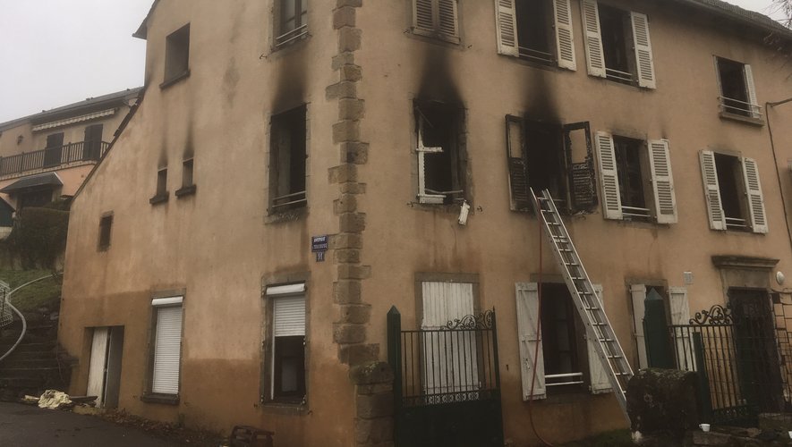 Un immeuble d'habitation de l'avenue de Toulouse à Rodez a été entièrement détruit par un incendie.