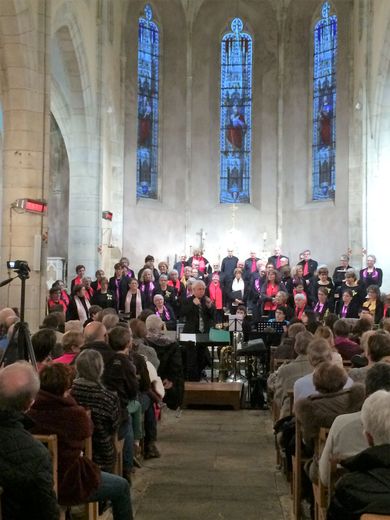 C’est par un beau moment musical que les fêtes de fin d’année  ont débuté à l’eglise  Saint-Loup.