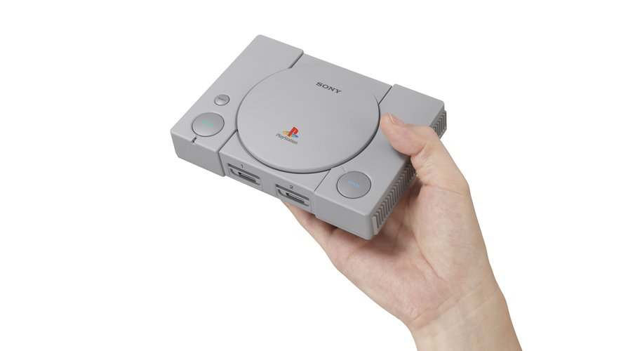 La Playstation Classic est livrée avec deux manettes et vingt titres.
